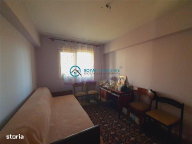 Royal Imobiliare - Vanzare apartament 3 camere zona Republicii Sc 14