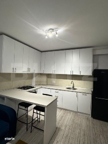 Apartament de vanzare, cu 2 camere, intermediar, zona Tractorul