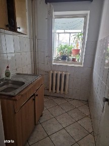 Garsoniera zona Capat 1, etaj 2, decomandata