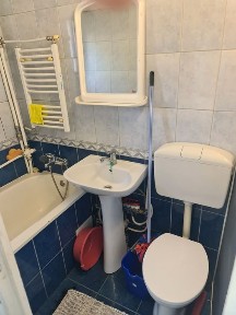 Inchiriez garsonieara parter nufarul