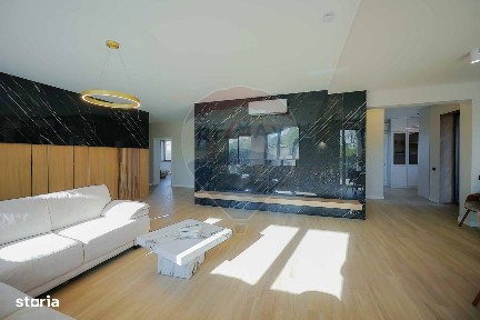 De vânzare Vilă cu 8 camere în Sânmartin, 290 mp util, teren 1100 mp