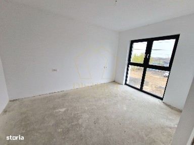 Duplex spatios despartit prin camera tehnica cu 5 camere | Urseni