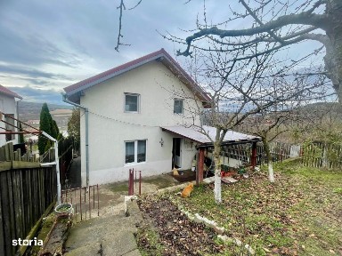 Oferta! Casa de vanzare 95 mp.+ 556 mp teren, Campenesti