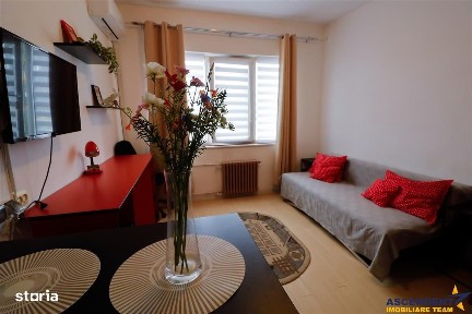 Tur 3D! Resedinta compacta, luminoasa, mobilata,utilata,loc parcare,Tr