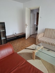 Proprietar ofer apartament pentru inchiriere