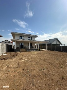 Casa individuala - 125 mp - utilitati complete - acces asfaltat - Giar