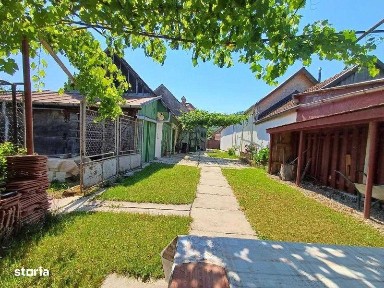 Casa in Sacele-Cernatu cu teren de 814 mp
