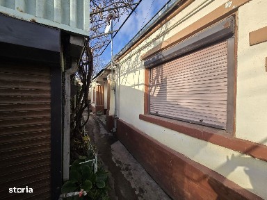 Casa locuibila, zona Bariera Traian, 241 mp teren