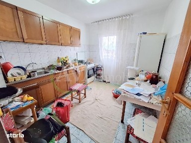 Apartament 4 camere, 2 bai, 80 mp, zona Narcisa