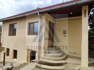 Casa 4 camere 2 bai garaj inchis pivnita si teren 740 mp in Seica Mica