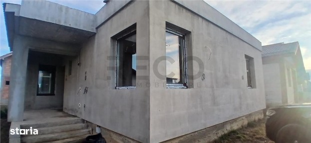 Casa la rosu in Cihei