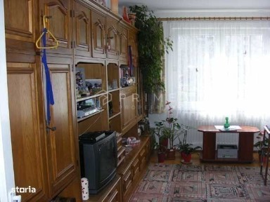 Apartament 3 camere cu 2 băi - mobilat, utilat, 400 €/lună