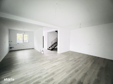 Duplex 4 camere, P+E, 111mp utili, 263mp teren in Utvin