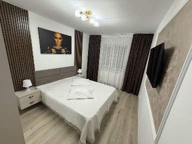 Închiriez apartament modern cu 2 camere etaj 2/4 str.Primaverii