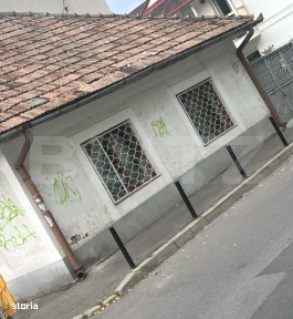 Casa cu Potential in Brasov - Ideala pentru Locuinta sau Afacere