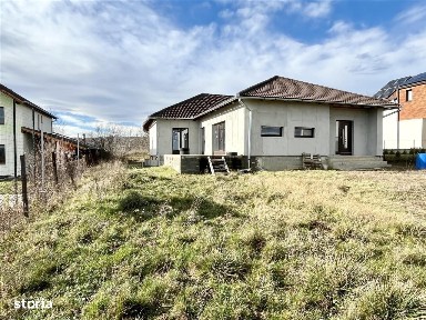 Casa individuala, nouă, de vânzare - 810 mp teren - 133 mp utili
