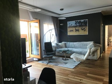 Ap. de lux central, cu terasa de 45 mp, gradina de 90 mp si 2 parcari