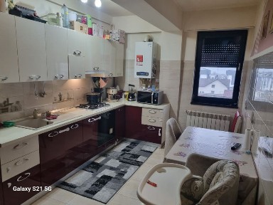 Apartament 2 camere sau schimb cu, casa in Piatra Neamt, 65 mp în bloc