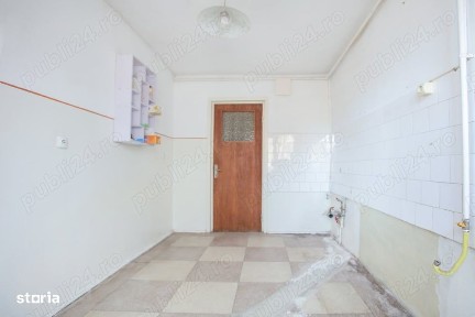 Apartament de 3 camere zona Grivitei