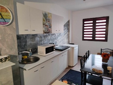 Vand apartament 2 camere zona pietei