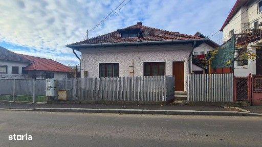 Apartament cu 2 camere de vânzare în Curtea de Argeș.