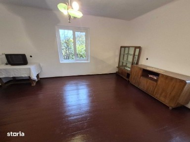 Casa de inchiriat, renovata, zona Tintea