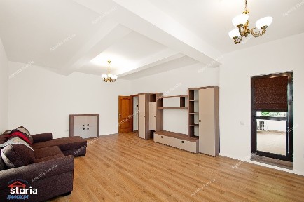 Inchiriez apartament 2 camere centru pe Domneasca