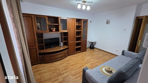 Inchiriez garsoniera zona Spital