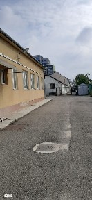 Spatiu central - 400 mp