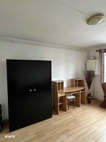 Ofer camera de inchiriat cu centrala proprie si baie proprie 24m2