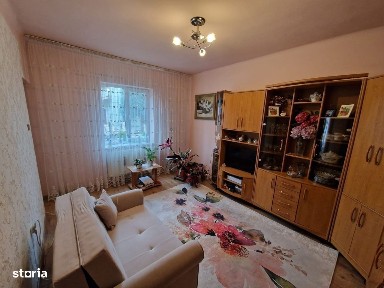 Apartament 2 camere in Andrei Muresanu cu gradina,birou, si beci