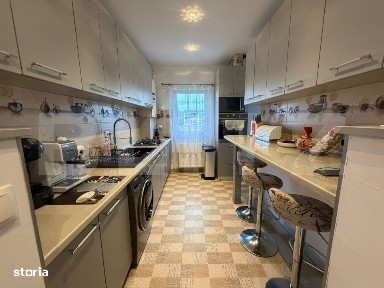 Apartament 3 camere, 64 mp, zona Teilor