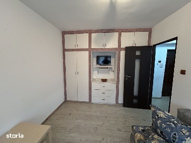 Inchiriez apart.1 cam.str.Avrig,cu termoteca, modern,curat