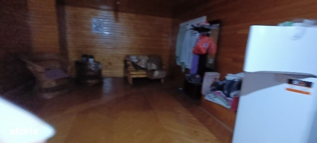 Casă/cazare muncitori/curte/pădurea Andronache