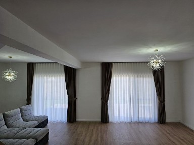 Casa de vanzare sau de inchiriat langa Pitesti