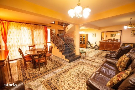 Casa vila de vanzare 6 camere, 240 mp, curte 1000 mp, Calarasi