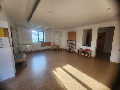 Otopeni vila inchiriata unei gradinite se vinde cu chirias sau fără