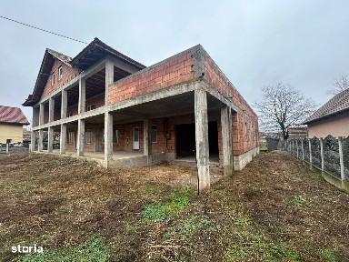 Casa la rosu, 600mp utili, 1150mp teren, Comuna Mihalt