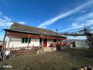 Casa traditionala, la 25 km de Brasov