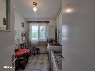 Apartament 2 camere decomandate, etaj 3, Zona Centrala