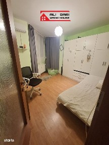 De vânzare apartament de 2 camere + bucătărie Strada Lombului