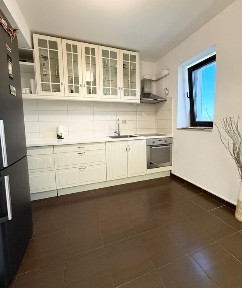 Propietar - Inchiriez ap. 2 camere Otopeni cu parcare si paza