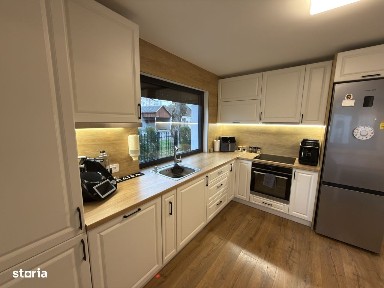 Casă premium complet renovată, garaj, 4 camere + birou, teren 390 mp