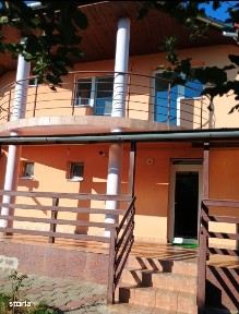Casa, mobilată, pivniță, garaj, 220 mp,teren 600 mp,Sântana,Unirii