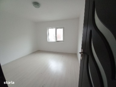 Marasesti zona intersectiei cu Bd. Republicii, doua camere, etajul 2!