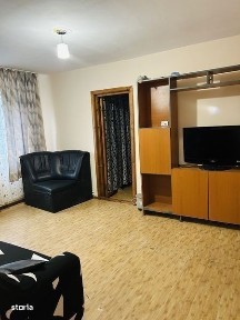 Inchiriez apartament