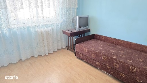 Vand apartament 2 camere decomandat in Deva, zona Micro 15, etaj 8