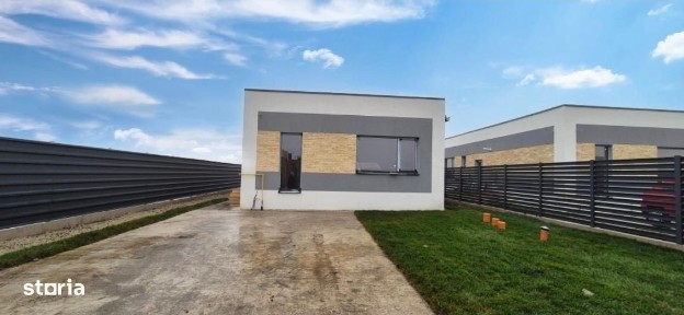 Casa 4 Camere, parter in Clinceni, Centru