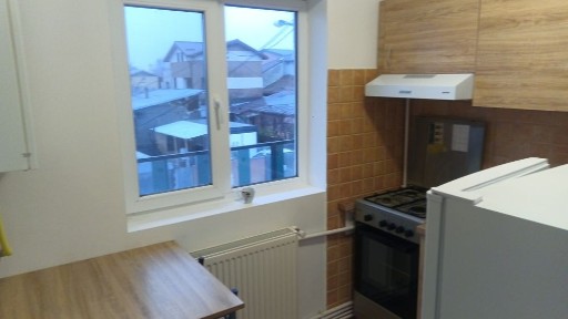 Închiriez garsonieră in cartier 23 august metrou Republica loc parcare