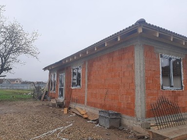 Vand casa parter in Livada de Bihor